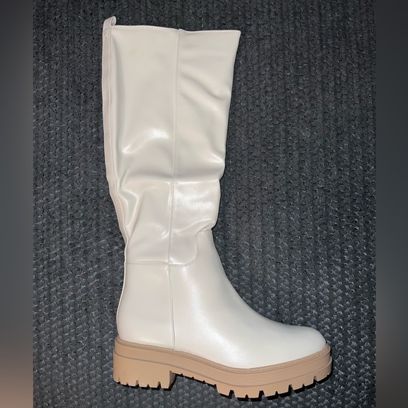 New Women's Knee High Platform Boots - Picture 3 of 5